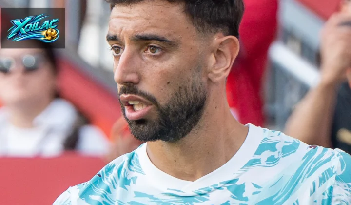 Bruno Fernandes thi đấu cho đội tuyển Bồ Đào Nha